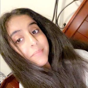 Meet your Posher, Zoha